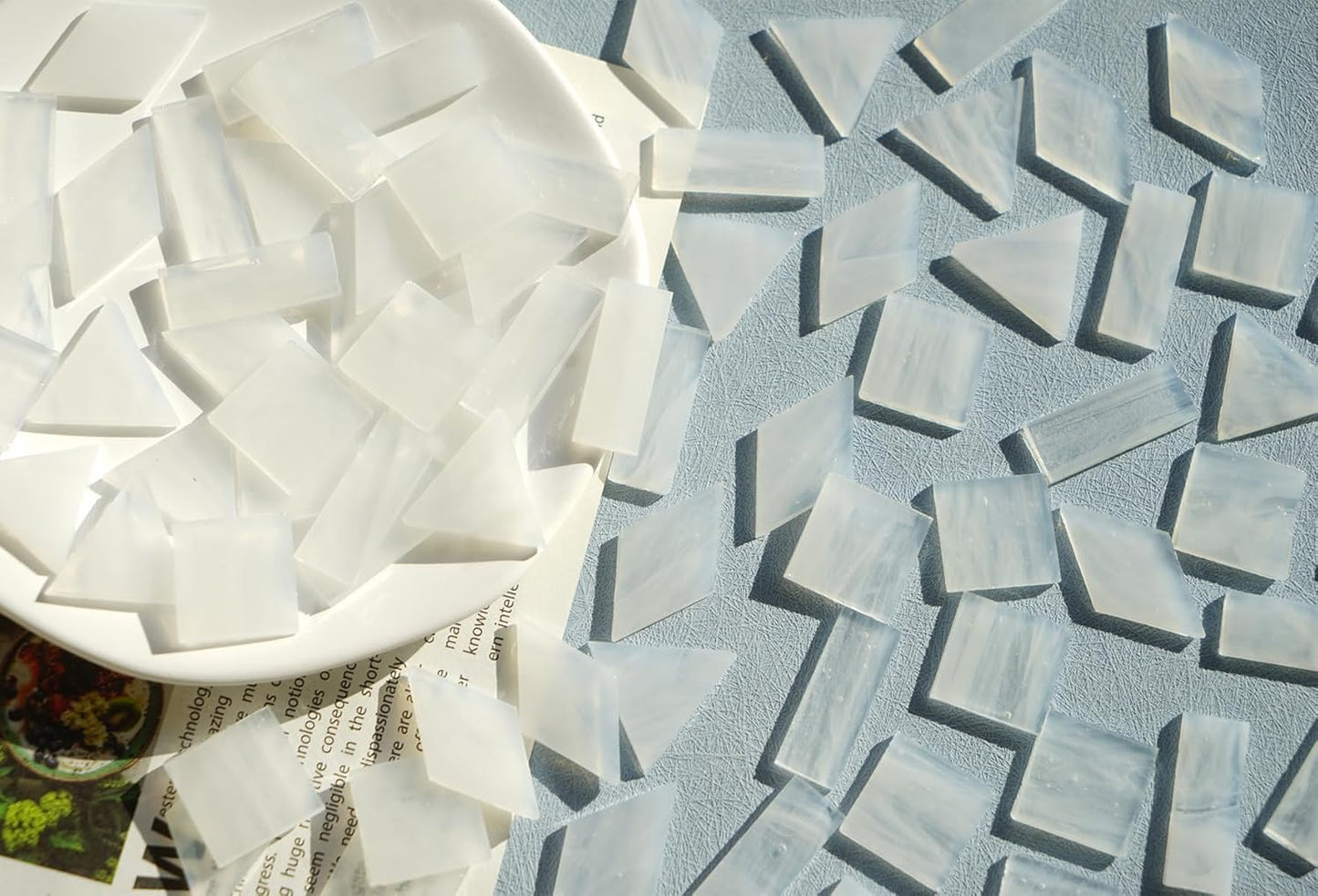 Large Textrued Transparent Glass Mosaic Tiles, 70pcs Stained Glass Pieces Bulk for Mosaic Art, 200g Pre-Cut Mosaic Glass Tiles Kit for Handmade Mosaic Crafts, Clear & White